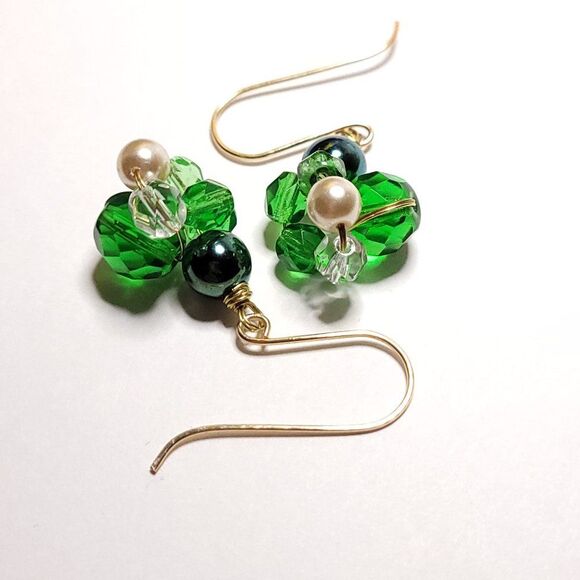 Dangle hand crafted bohemian earrings  040p# Green Czech glass fire glazed clust - Picture 1 of 5